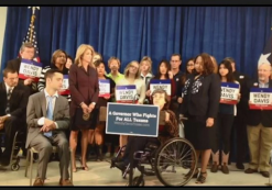 wendy_davis_wheelchair_press_conference