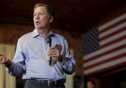 U.S. Republican presidential candidate and Ohio Governor Kasich holds a campaign town hall meeting in Peterborough