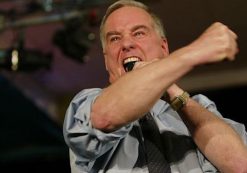 Former Vermont Gov. Howard Dean, an establishment former head of the Democratic National Committee (DNC), sinks his 2004 bid for president screaming on election night. (Photo: AP)