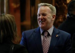 Sean Spicer, Press Secretary to U.S. President-elect Donald Trump, greets representatives of the White House Correspondents Association in the lobby of Trump Tower ahead of their scheduled meeting in New York, U.S., January 5, 2017. (Photo: Reuters)