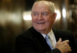 Former Georgia Governor Sonny Perdue arrives for a meeting with U.S. President-elect Donald Trump at Trump Tower in New York, U.S., November 30, 2016. (Photo: Reuters)