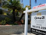 A single family home is shown with a sale pending in Encinitas, California May 22, 2013. (Photo: Reuters)