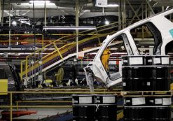 An SUV moves through the assembly line at the General Motors Assembly Plant in Arlington, Texas June 9, 2015. (Photo: Reuters)