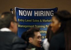 Job seekers wait to meet with employers at a career fair in New York City, October 24, 2012. (Photo: Reuters)