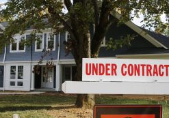 A under contract sign on a home previously for sale in Vienna, Va. (Photo: Reuters)