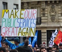 Mass street protest against French President Emmanuel Macron in Paris, France. (Photo: Jeanne Menjoulet/https://flickr.com/photos/96925387@N00/23768004778)