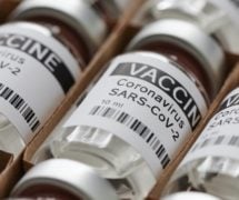 Ampoules of the coronavirus, or SARS-CoV-2 (COVID-19) vaccine in a box. (Photo: AdobeStock)